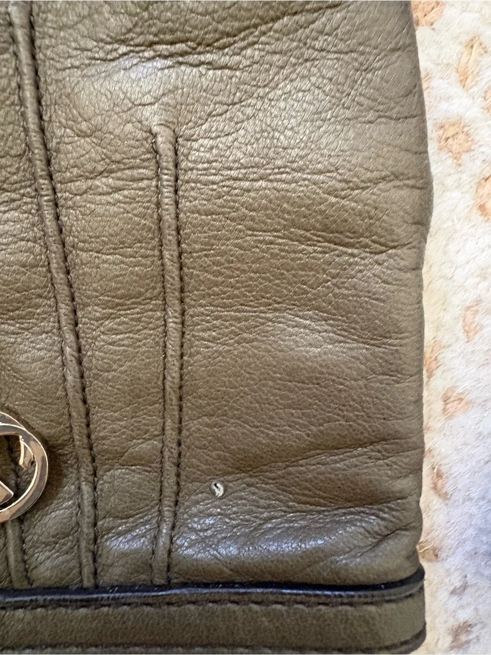 Gucci Olive Green Leather Cashmere Lined Interlocking G Charm Gloves Size 7.5